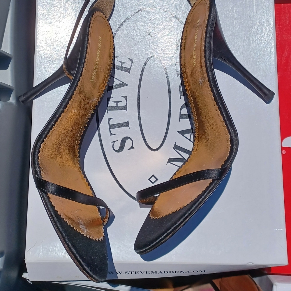 BCBGMAX HEELS